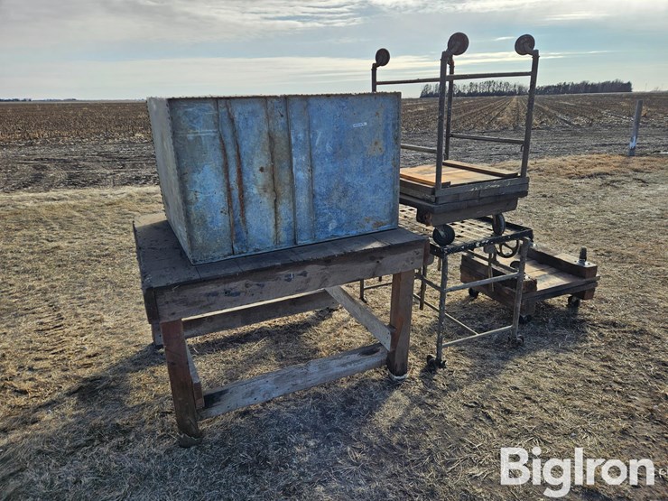 work-bench/rolling-carts-image-6