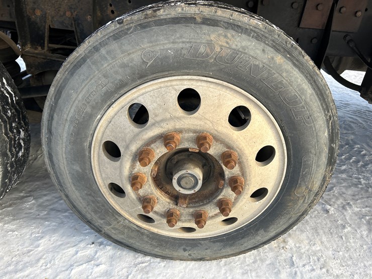 2004-international-7600-image-79