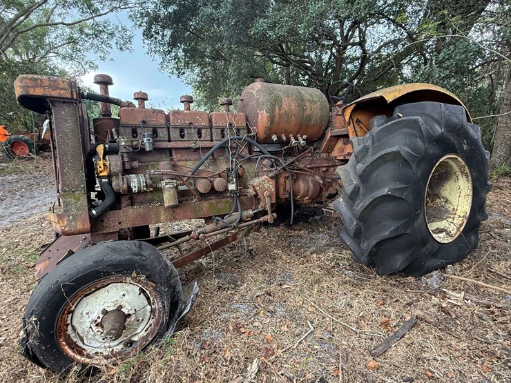 minneapolis-moline-g706-image-1