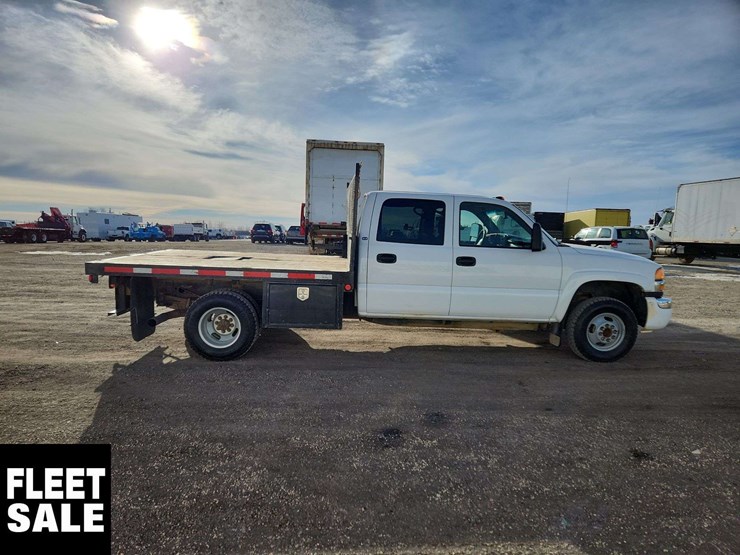 2006-gmc-sierra-3500-image-26