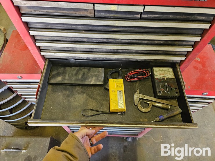 craftsman-steel-rolling-toolboxes-&-tools-image-18