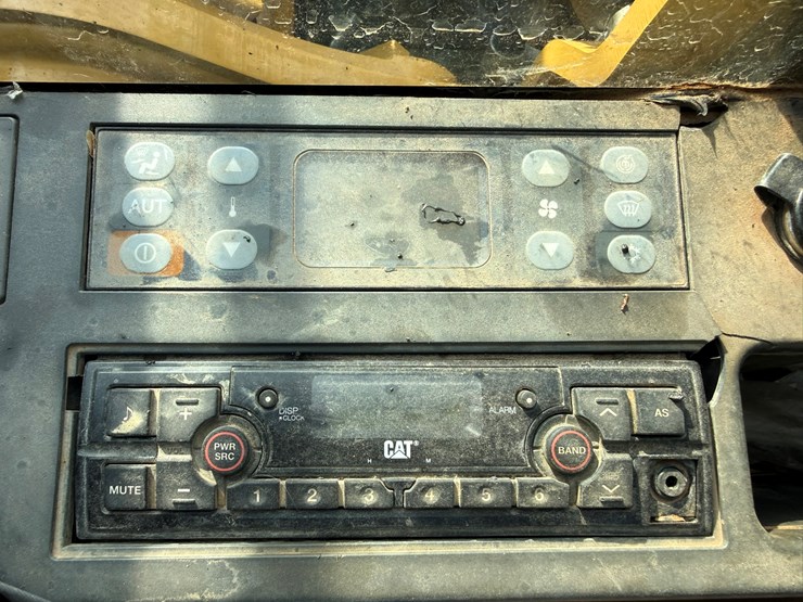 caterpillar-323fl-image-73