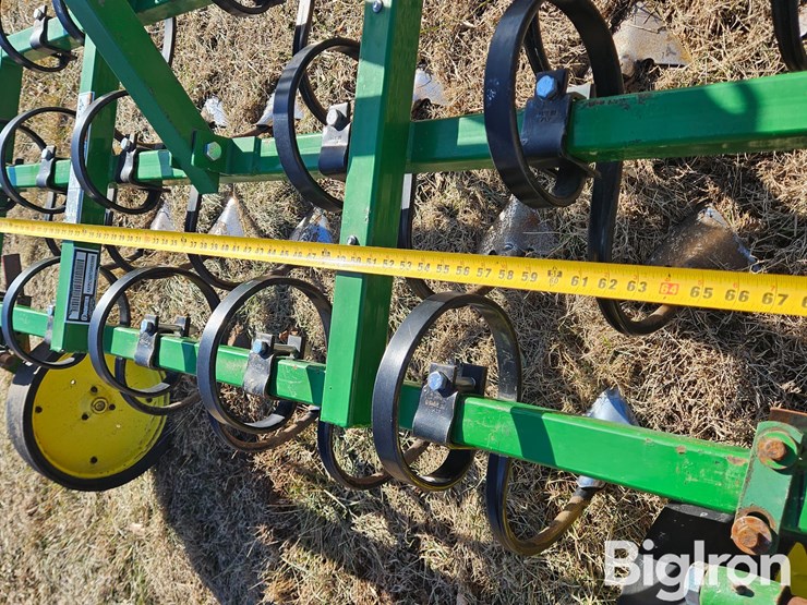 2016-frontier-pc1072-image-17