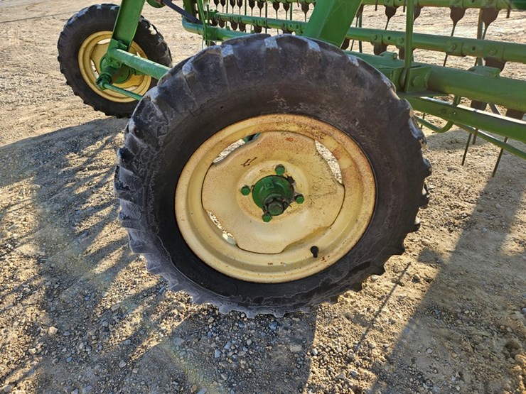 john-deere-672-image-18