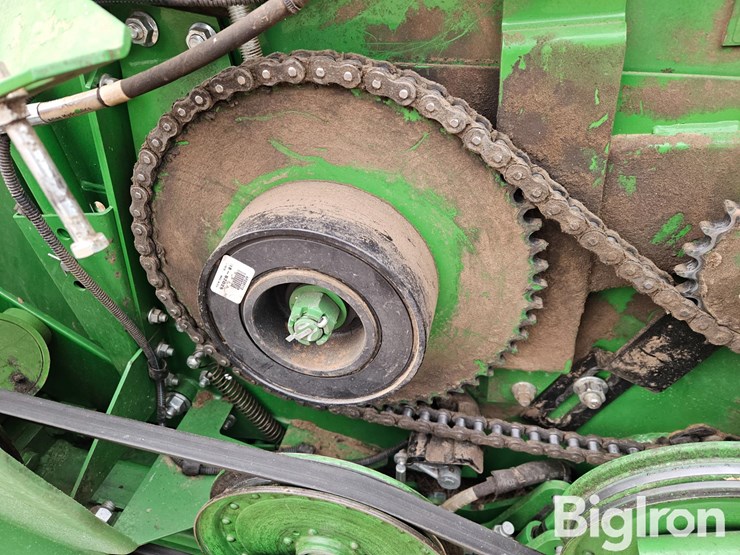 2018-john-deere-630f-image-12