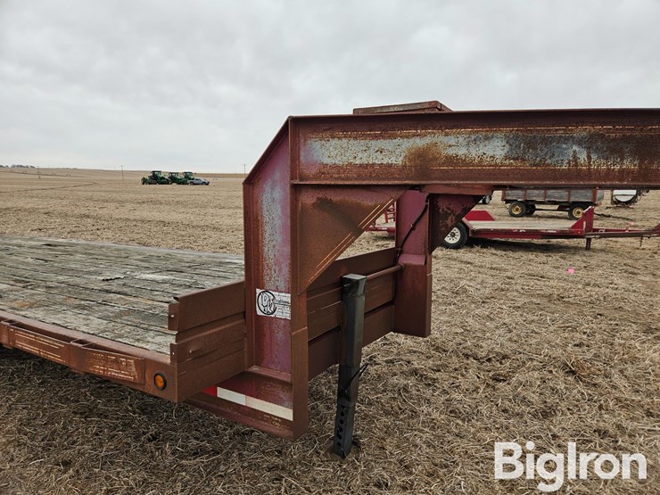 26'-tri/a-gooseneck-flatbed-trailer-image-12