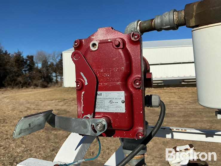 s/a-1,000-gallon-fuel-trailer-image-14