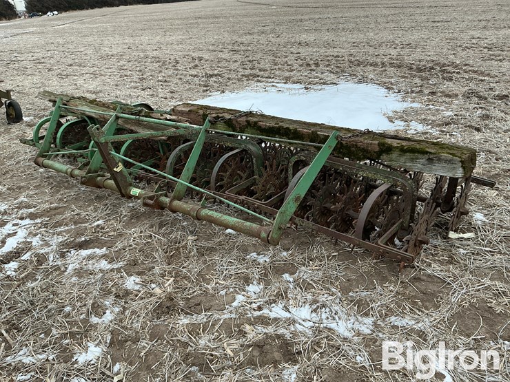 john-deere-rotary-hoe-image-1