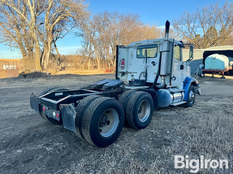 2006-international-9400i-t/a-truck-tractor-image-5