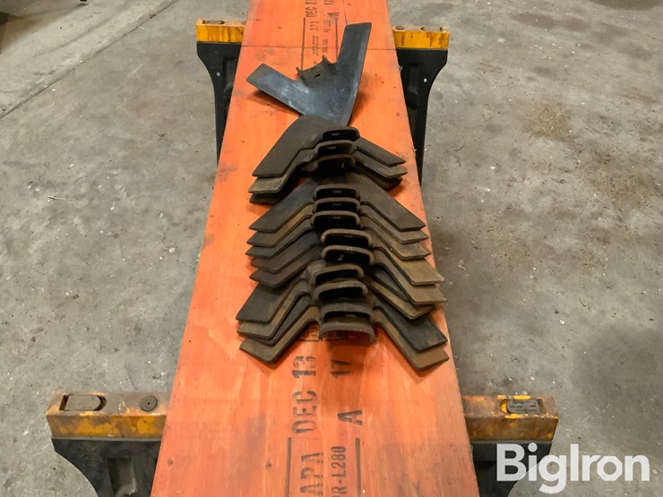 john-deere-cultivator-sweeps-image-6