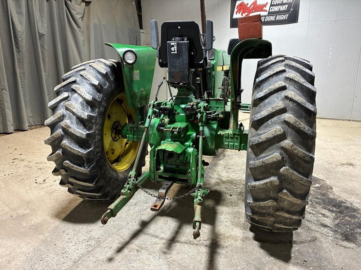 john-deere-2940-image-4