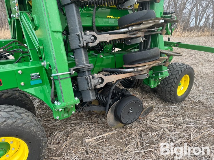 2013-john-deere-1990-image-16