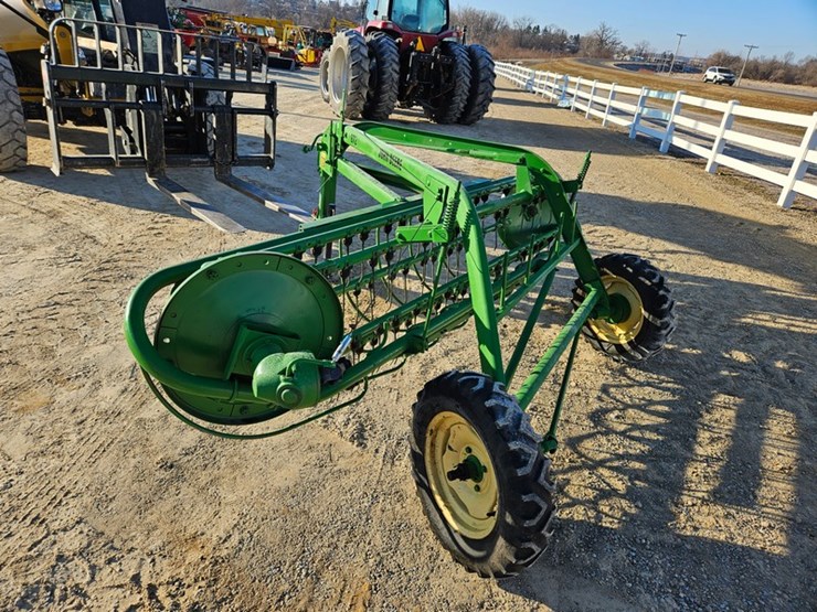 john-deere-672-image-3