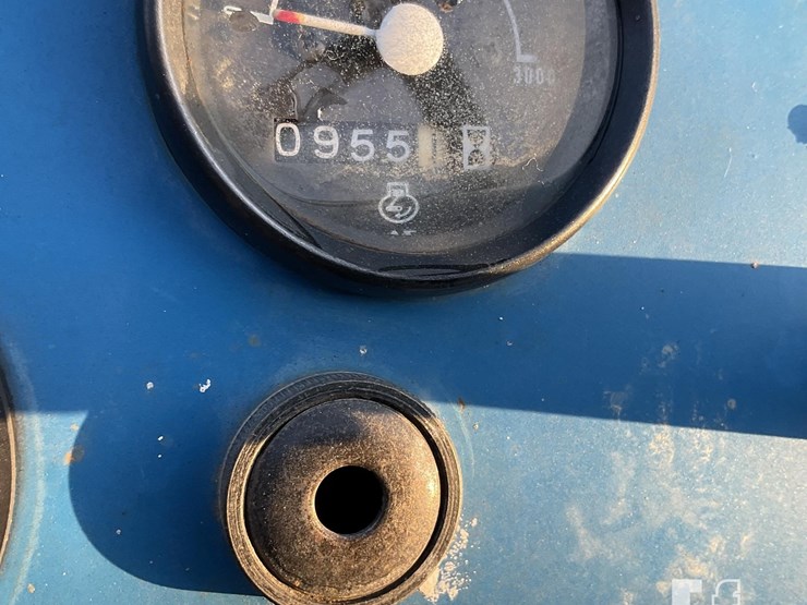 new-holland-1715-image-5