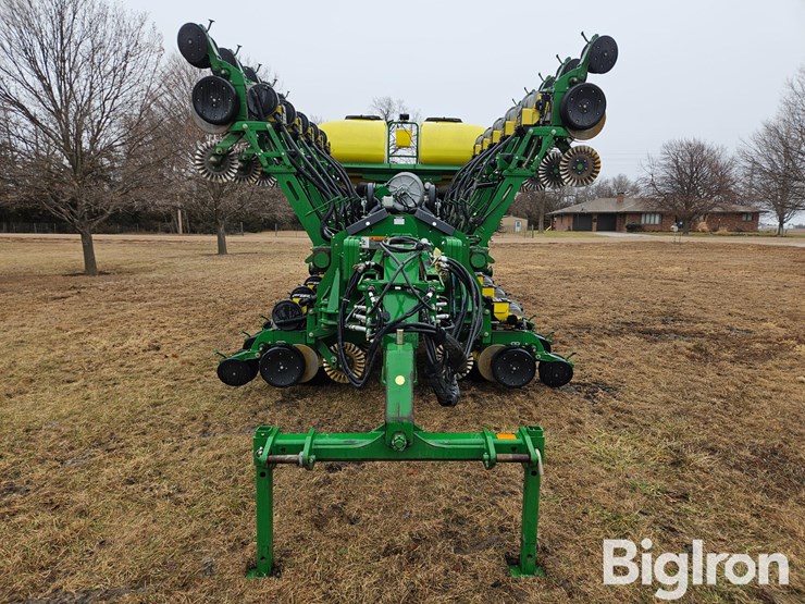 2012-john-deere-1790-ccs-image-2