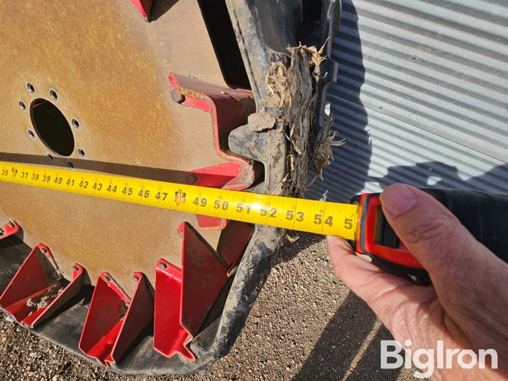 lindsay-nftrax-airless-pivot-tires-image-5