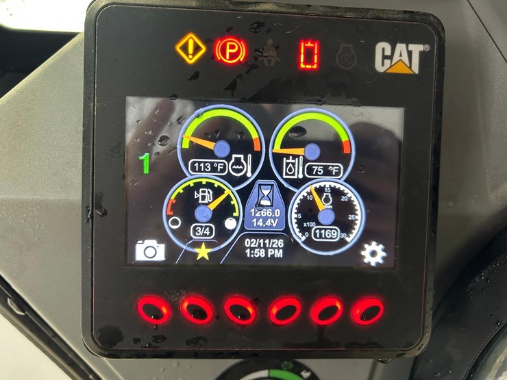 2020-caterpillar-259d3-image-50