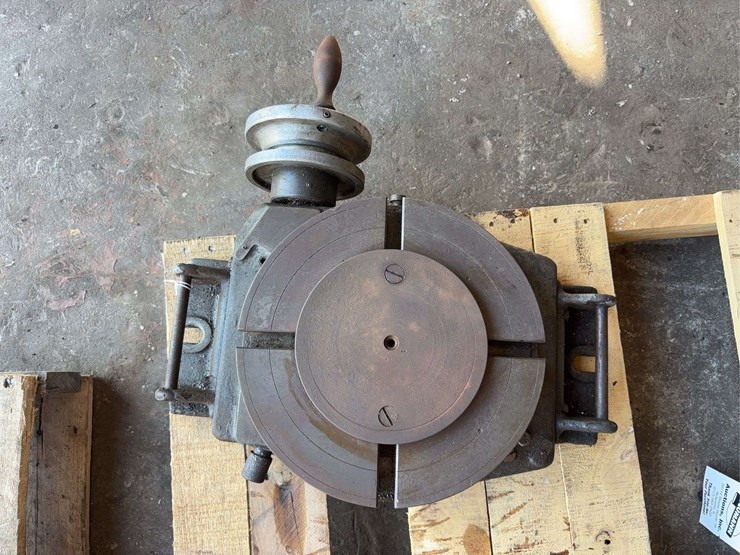 bridgeport-12”-rotary-table-image-9