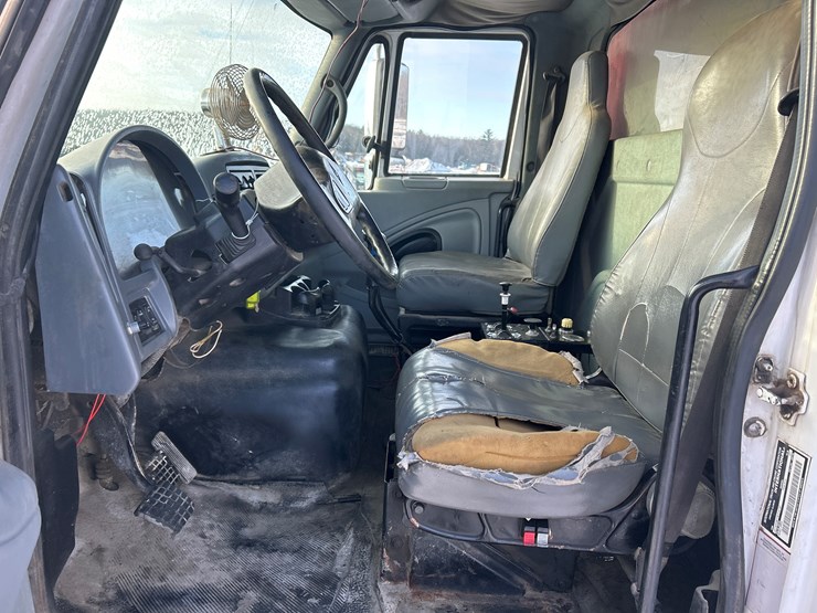 2004-international-7600-image-58