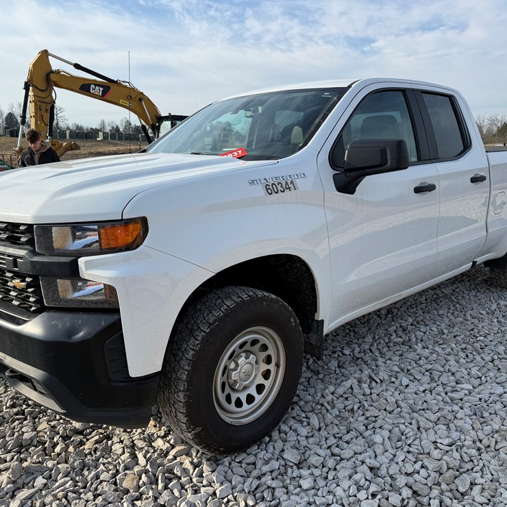 #2837 • 2020 Chevrolet Silverado 4x4 Pickup Truck