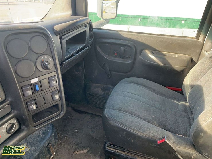 2006-gmc-topkick-c5500-image-17