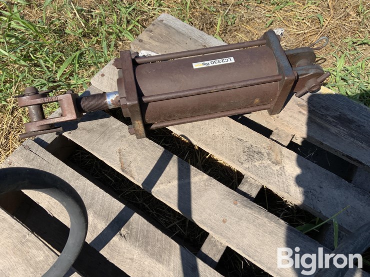 hydraulic-cylinder-image-3