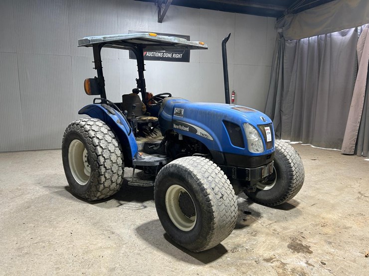 new-holland-tn70-image-6