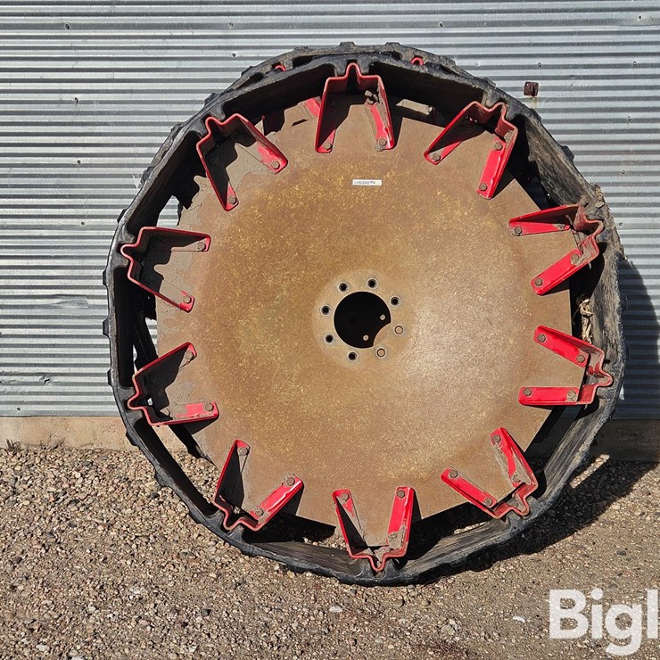 Lindsay NFTRAX Airless Pivot Tires