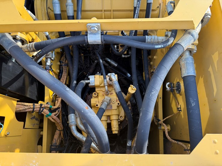 caterpillar-323fl-image-29