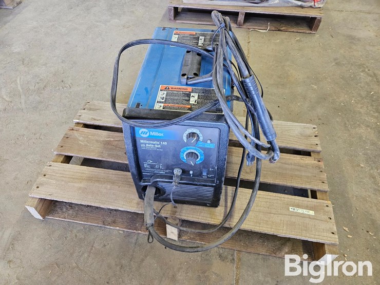 millermatic-autoset-140-wire-welder-image-2