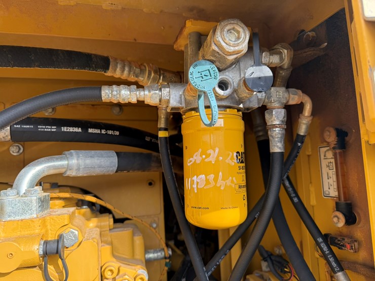 caterpillar-323fl-image-44