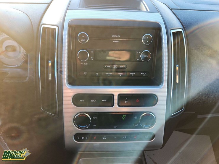 2010-ford-edge-sel-image-23