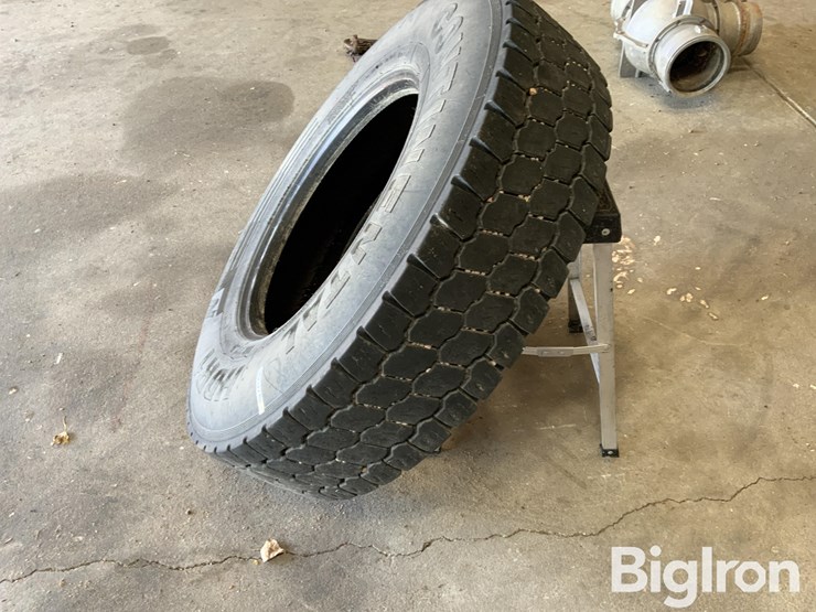 continental-11r22.5-tire-image-8