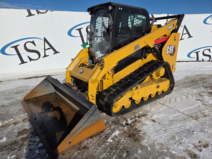 2021-caterpillar-299d3-image-1