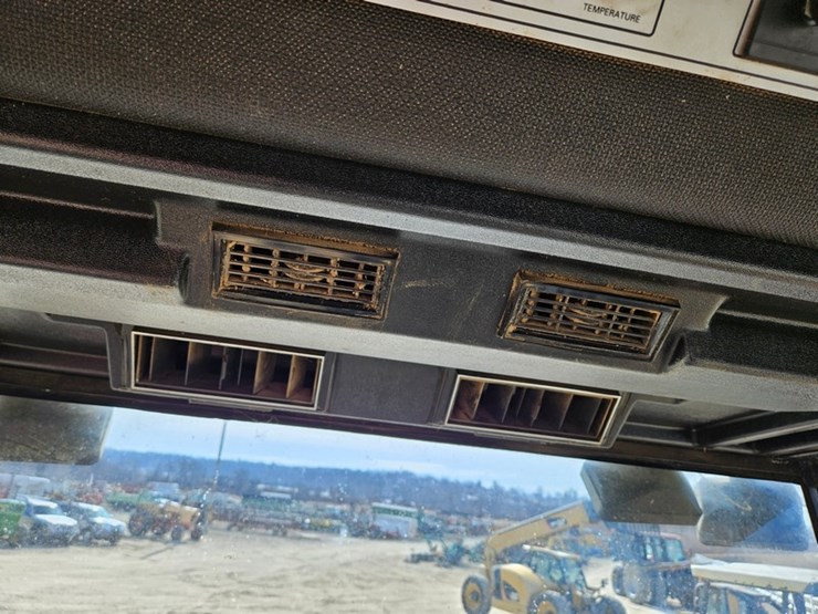 case-ih-8830-image-51