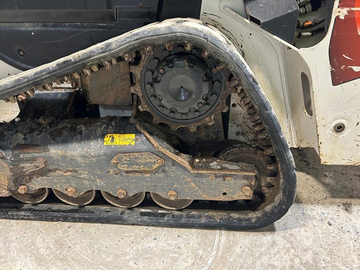2021-bobcat-t64-image-18