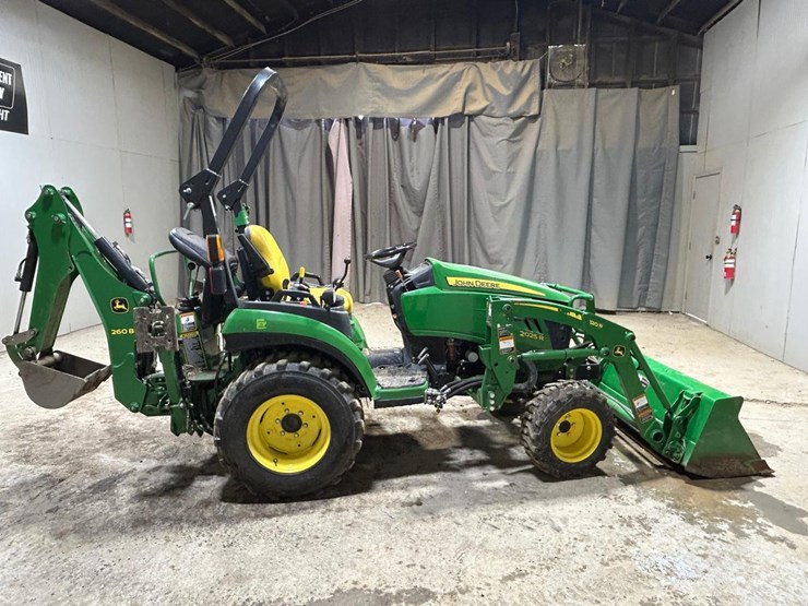 2025-deere-210le-image-6