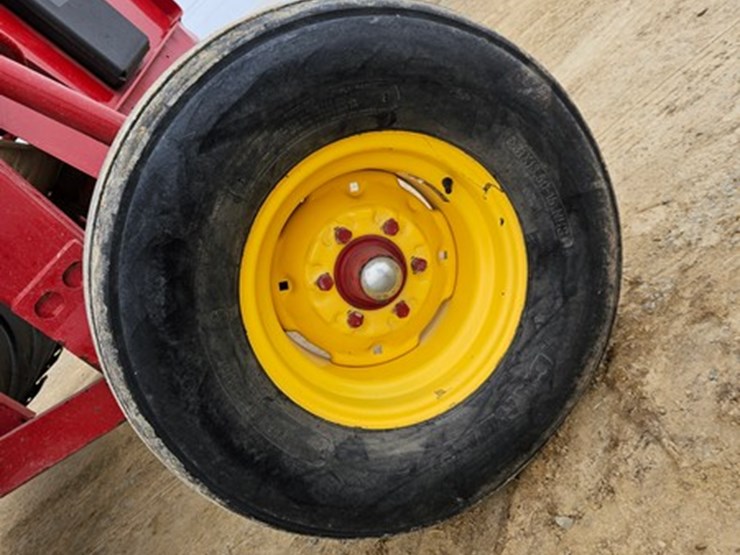 new-holland-h7450-image-29