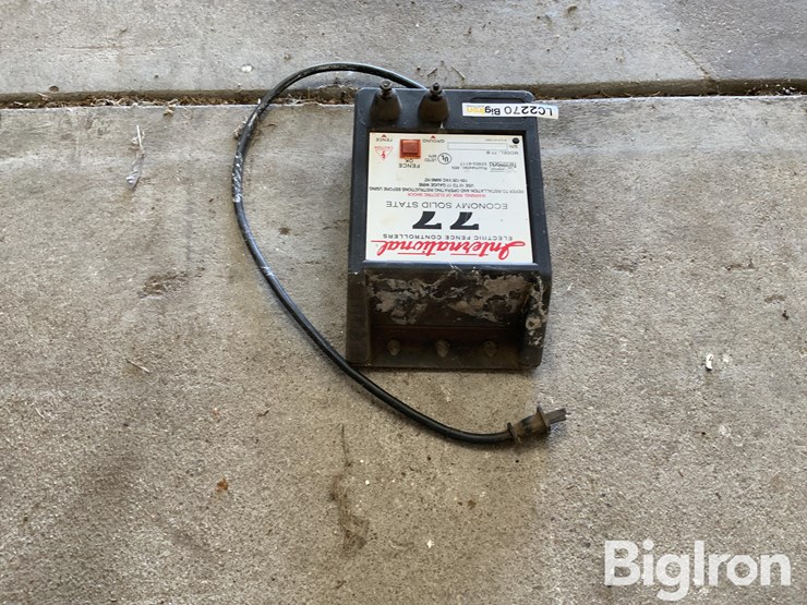 international-77-b-electric-fence-controller-image-6
