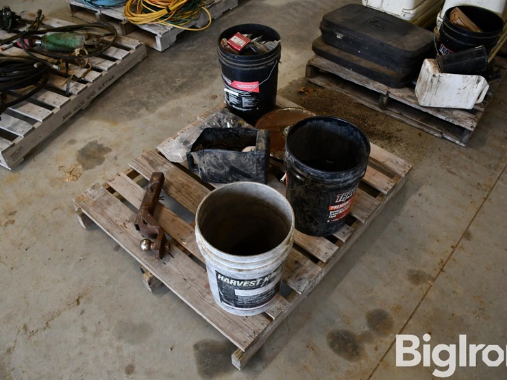 pallet-of-farm-support-image-1