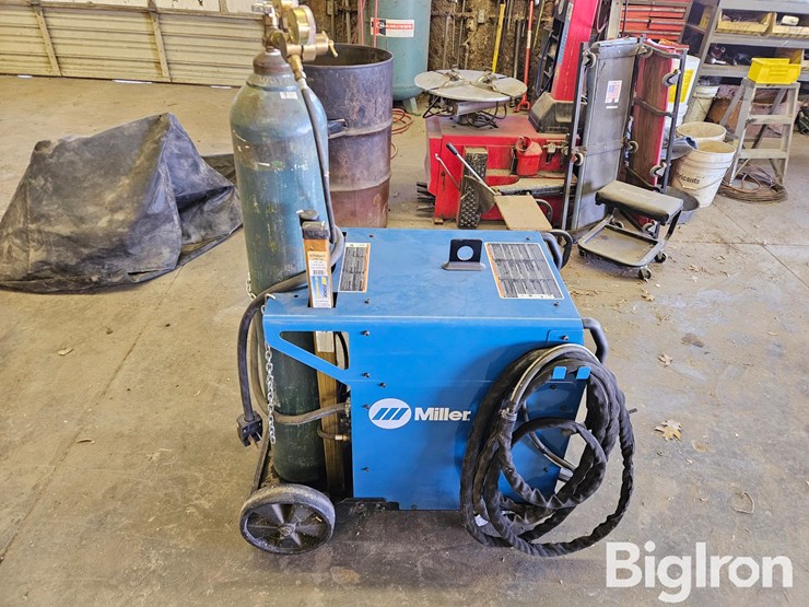 miller-syncrowave-200-tig-welder-image-3