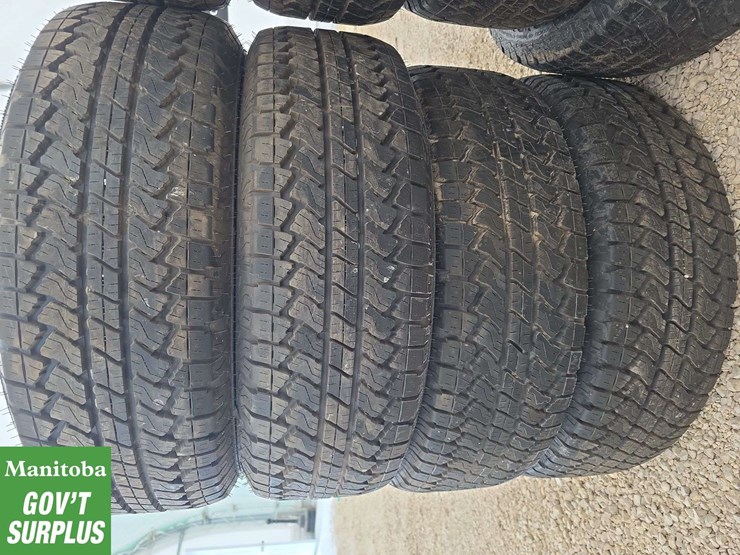 set-of-4-bridgestone-dueler-a/t-265/70/17-image-2