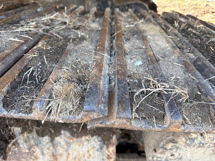 caterpillar-322-image-59