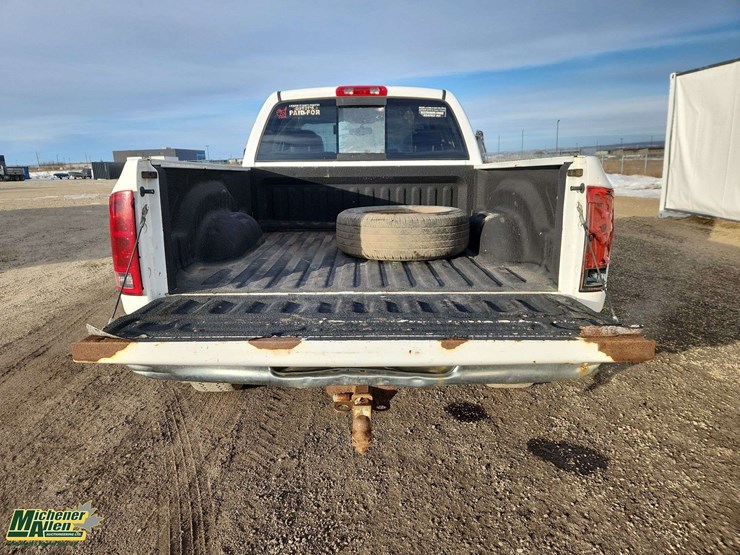 2004-dodge-ram-1500-image-9