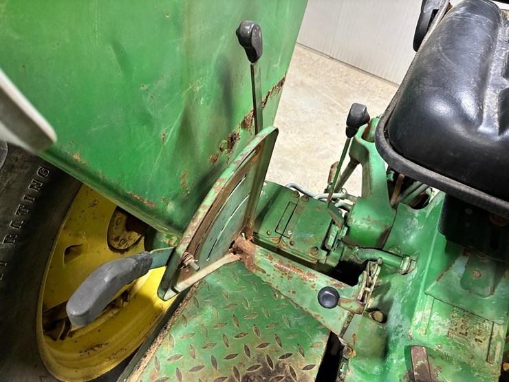 john-deere-2940-image-21