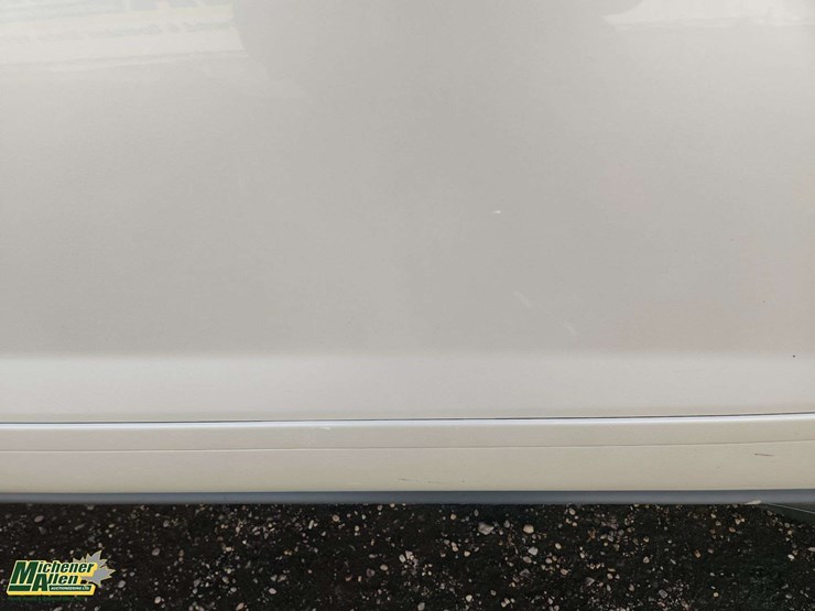 2011-chevrolet-traverse-image-39