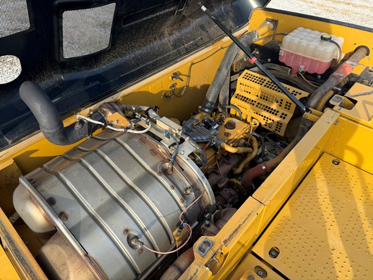 caterpillar-323fl-image-31