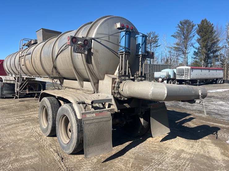 #4860-•-bar-bel-manufacturing-103-sm-manure-tanker-image-3