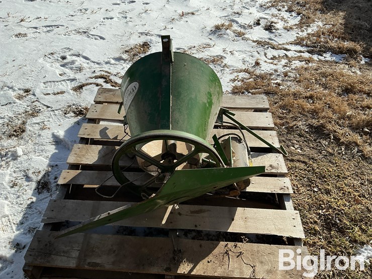 spreadway-grain-spreader-image-6