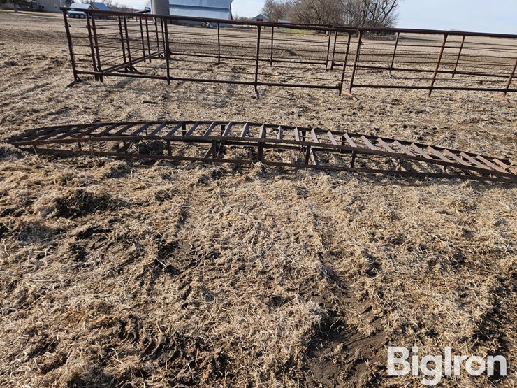 25'-steel-pivot-bridge-image-8